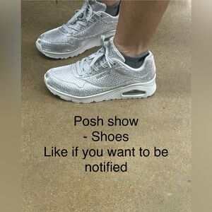 Posh shoe show starting at 6:00